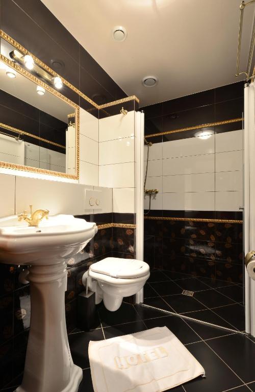 Hotel Gold Chotoviny Oda fotoğraf
