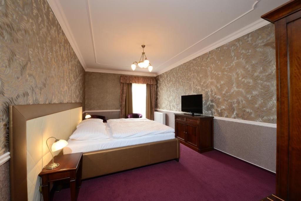 Hotel Gold Chotoviny Oda fotoğraf