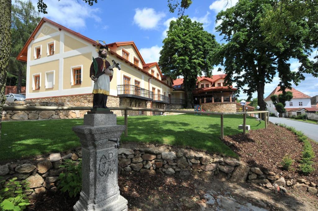 Hotel Gold Chotoviny Dış mekan fotoğraf